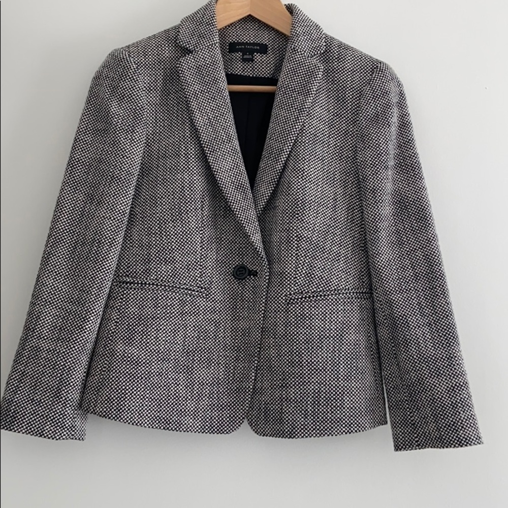 NWOT Ann Taylor single breasted tweed blazer